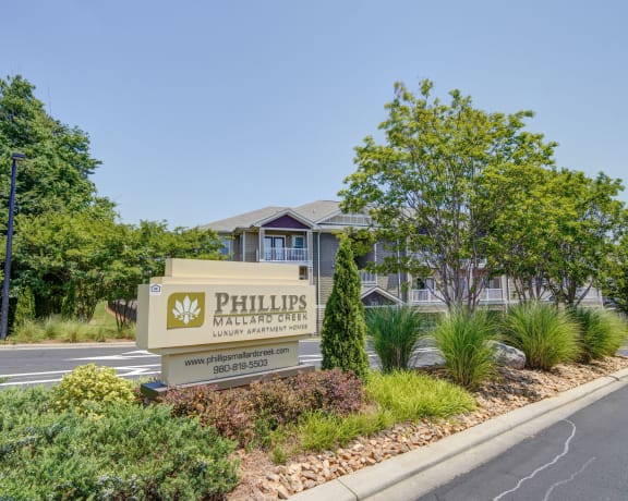 Home | Phillips Mallard Creek Apartments